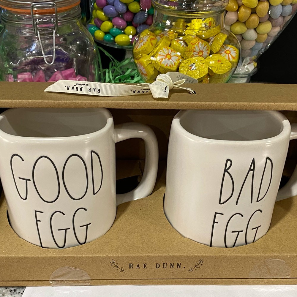Rae Dunn mug set